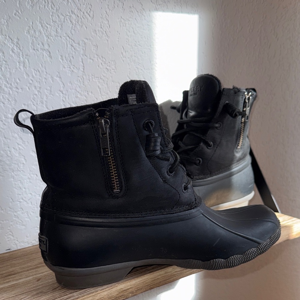 Sperry Black Duck Boots - Picture 4 of 5